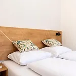 Zdrojowa 9 Appartement *