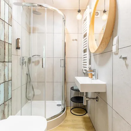 Zdrojowa 9 Apartman *