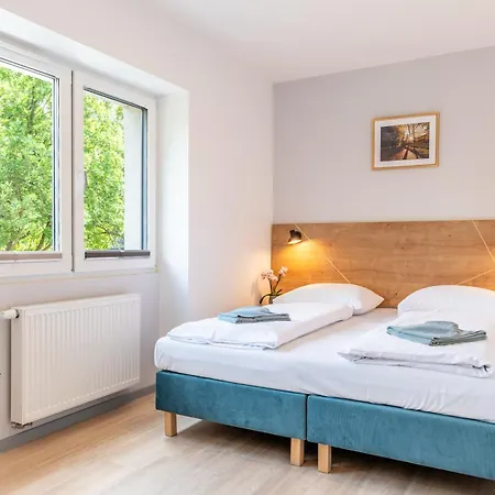 Zdrojowa 9 Apartman *