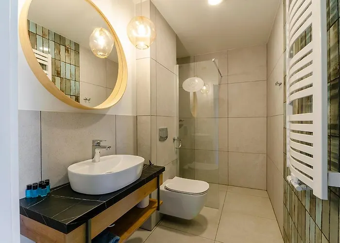 Zdrojowa 9 * ドゥシュニキ・ズドルイ